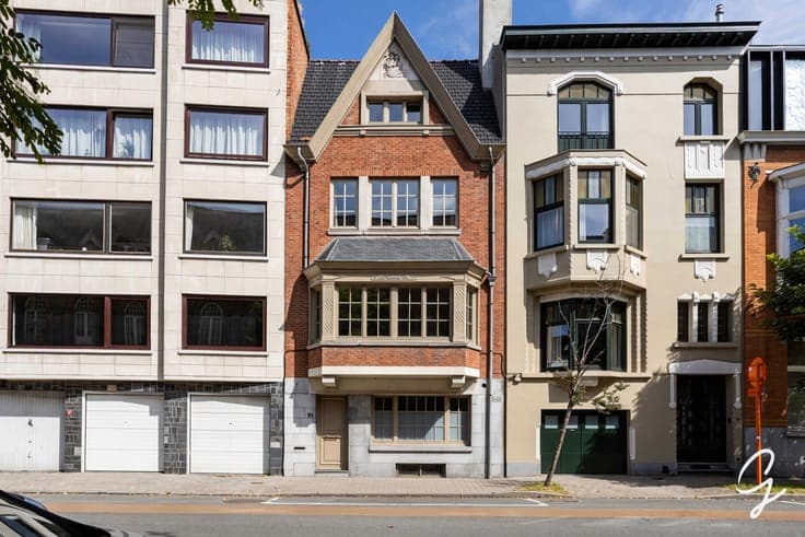Character townhouse with 5 bedrooms near Muinkpark