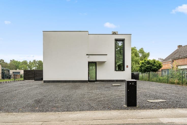 Exclusieve moderne villa met zwembad in een rustige, groe...
