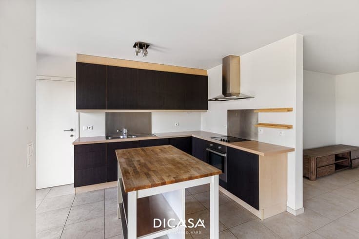 Instapklare gezinswoning met 3 slaapkamers, garage en zui...