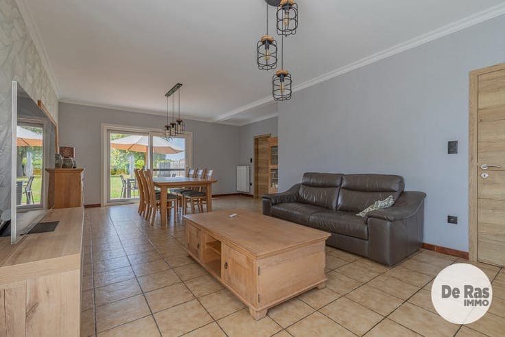 ICHELEN - Instapklare woning met 4 kamers, garage en tuin