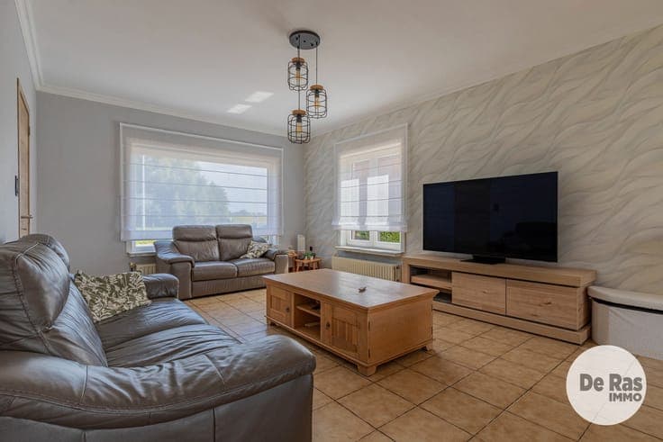 ICHELEN - Instapklare woning met 4 kamers, garage en tuin