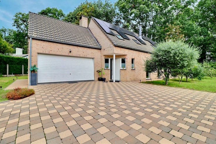 House in Mons