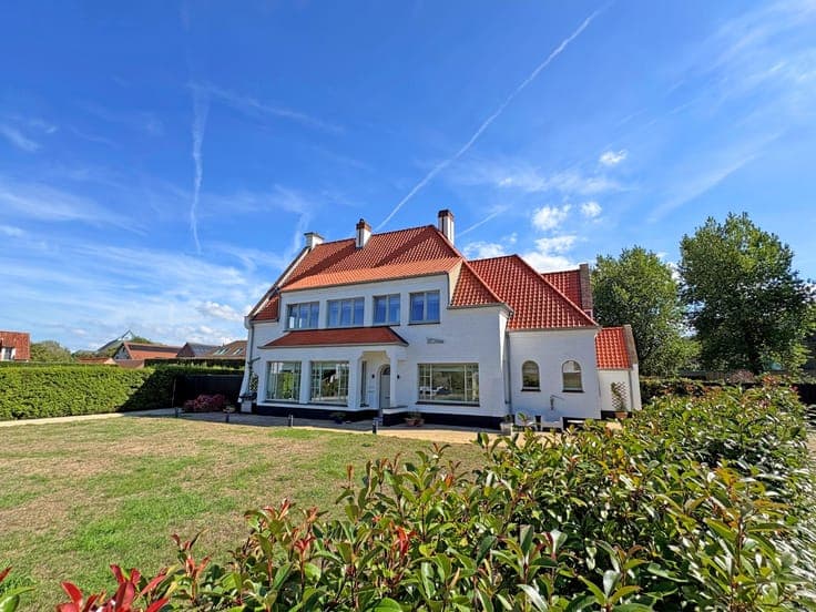 Charmante gerenoveerde villa nabij zee en centrum.