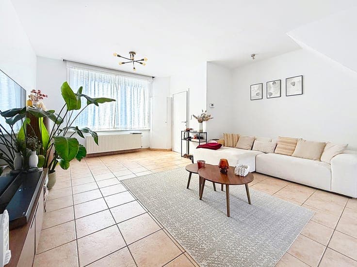 Renovated 3-bedroom house in the heart of Estaimpuis