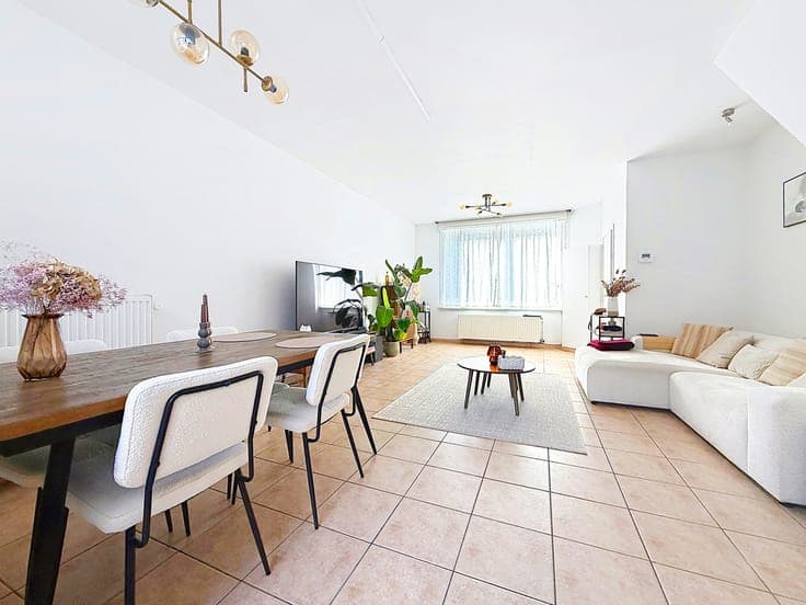 Renovated 3-bedroom house in the heart of Estaimpuis