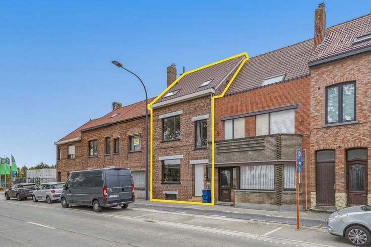 Spacious terraced house with 3 bedrooms and southwest-facin