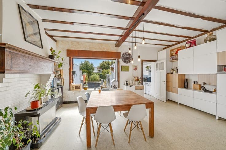 Spacious terraced house with 3 bedrooms and southwest-facin