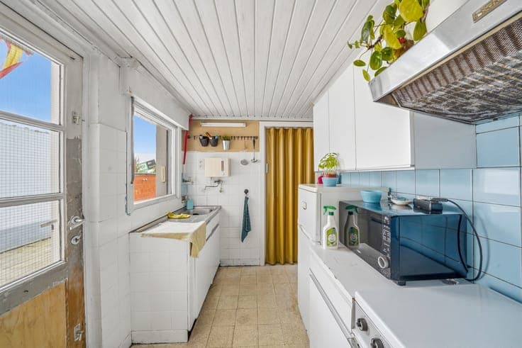 Spacious terraced house with 3 bedrooms and southwest-facin