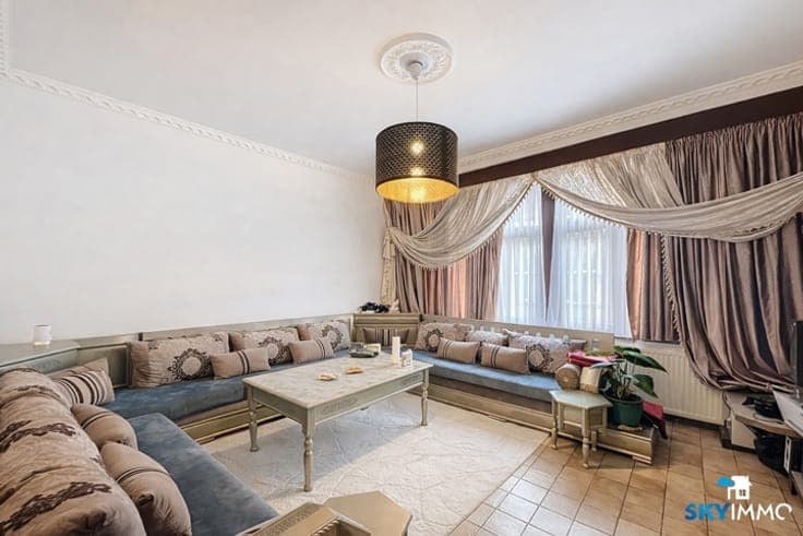 3-BEDROOM HOUSE – SPACIOUS – GARAGE + BALCONY
