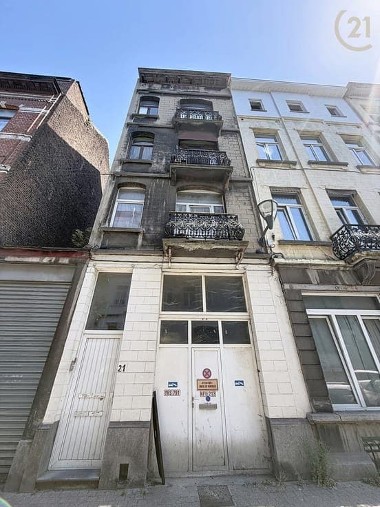 Investment Property – 3 Legal Units + Garage & Workshop