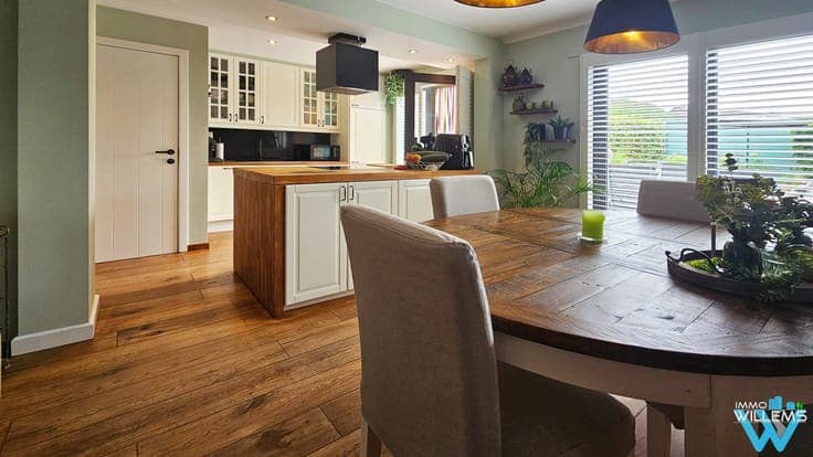 Spacious move-in ready home with office – EPC A