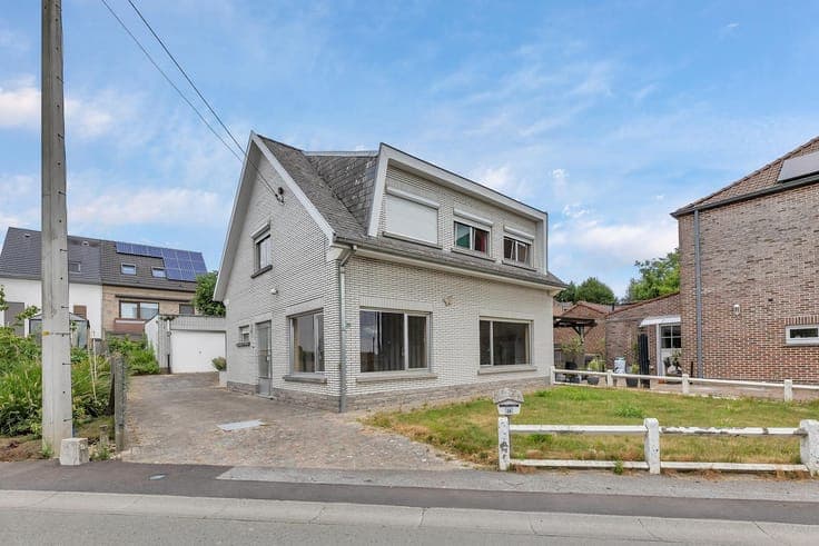 House in Roosdaal