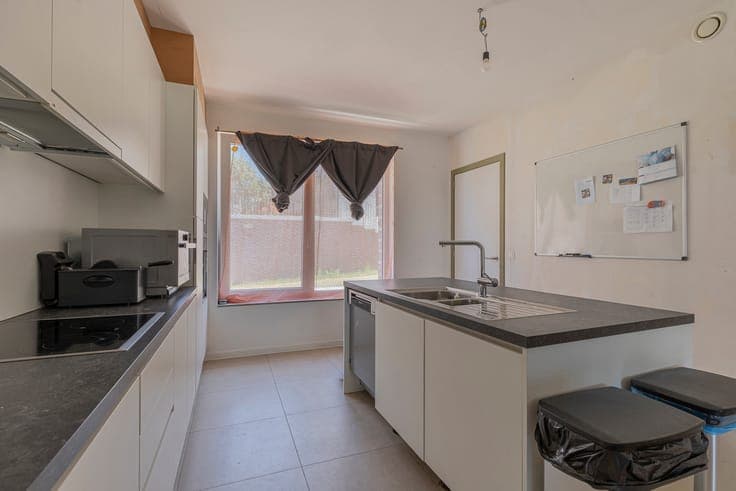 GAVERE – RECENTE WONING MET 3 SLPK EN 2 BDK OP TOPLOCATIE!