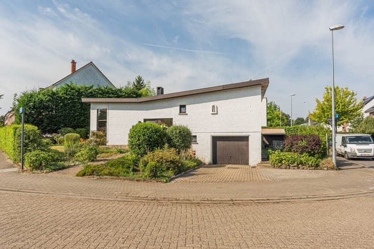 Move-in Ready Home with Sunny Garden Near Leuven