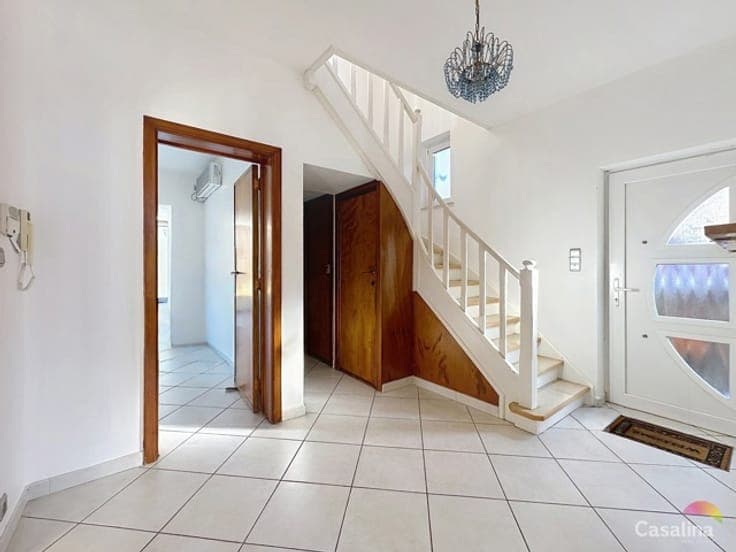 Spacious family home. Ideal for a professional practice.
