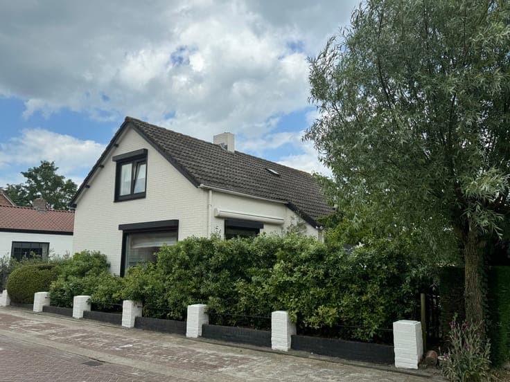 Detached house with countryside view in Retranchement