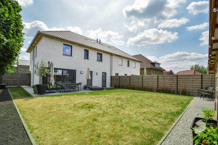 Recente (bj. 2023) royale woning met 4 SLPK (5 mogelijk) ...