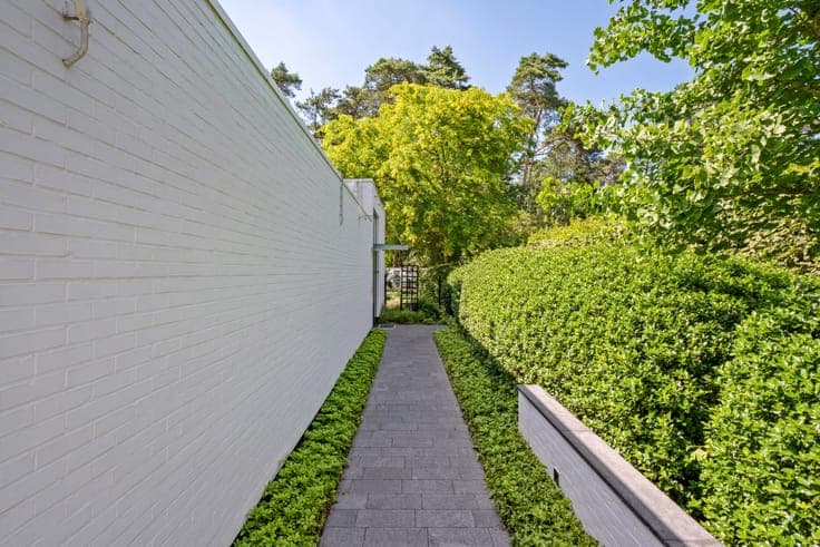 Single-storey villa with 3 bedrooms on 1,560 m² in Mol