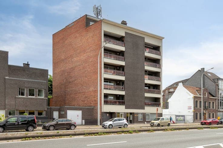 Investment property with 12 apartments in Boom