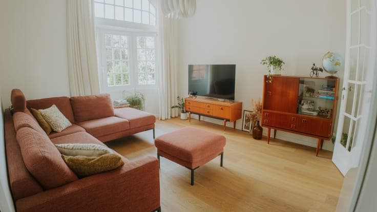 Characterful 1920s town house, 6 bedrooms, Matadi