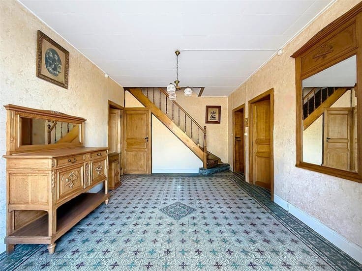 CHARMING VILLAGE HOUSE – 3 BEDROOMS – GARDEN – GARAGE