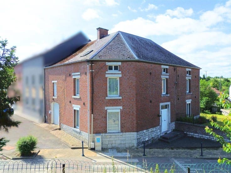CHARMING VILLAGE HOUSE – 3 BEDROOMS – GARDEN – GARAGE