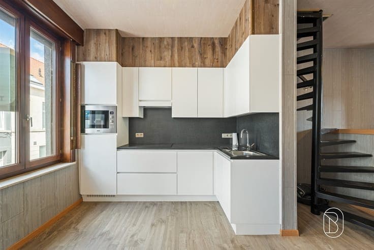 Apartment with no property management fees and a practical l