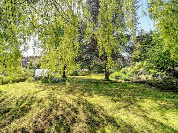 Spacious house with double garage and large garden, Tervuren
