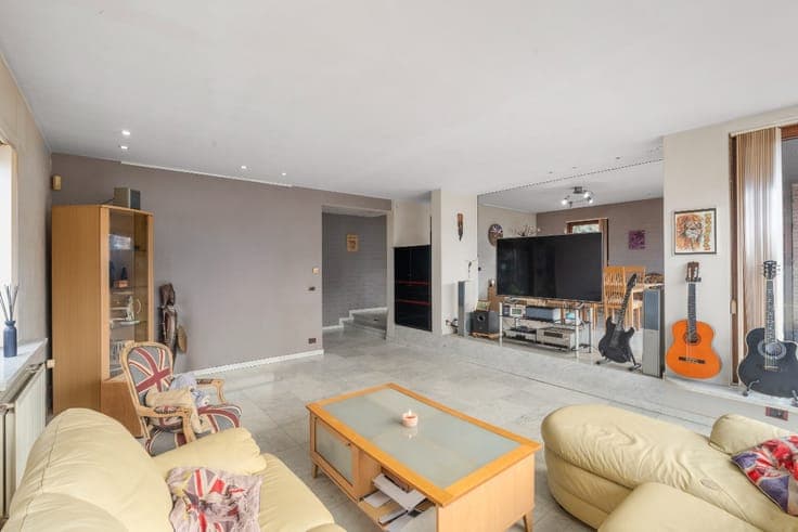 Impressive property with wellness and 5 bedrooms in Lede