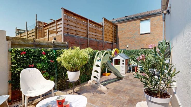 Magnifique maison rénovée avec materiaux haut de gamme. Chau