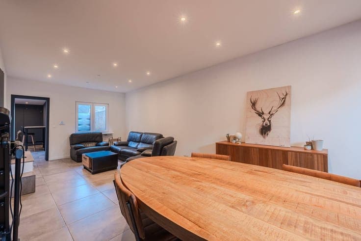 Renovated house for sale in the heart of Mariakerke in Osten