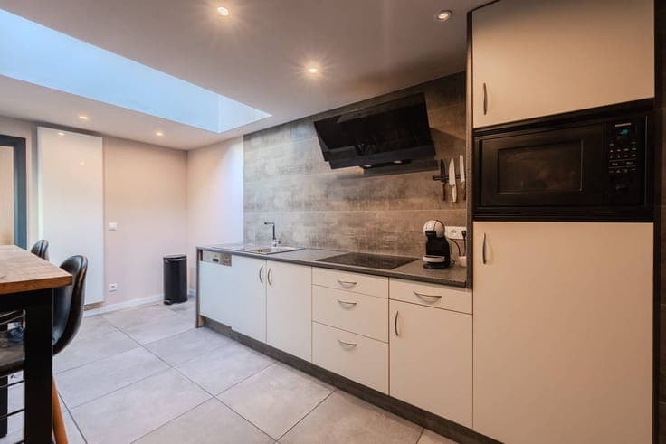 Renovated house for sale in the heart of Mariakerke in Osten