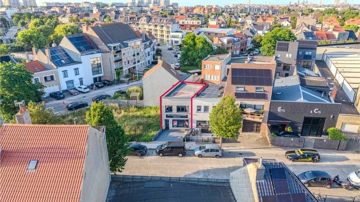 Renovated house for sale in the heart of Mariakerke in Osten