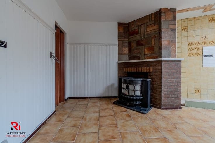 🏡 2-bedroom house with garden – great potential
