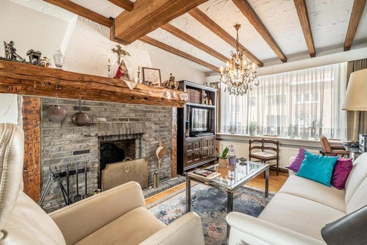 Charming home with 3 bedrooms, garage and garden