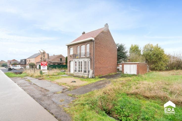 For sale in Zoutleeuw: house with 5 bedrooms in need of reno