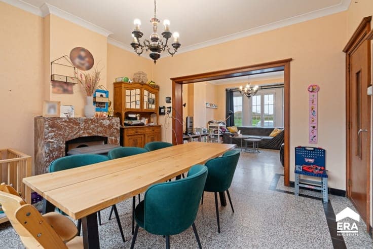 For sale in Zoutleeuw: house with 5 bedrooms in need of reno