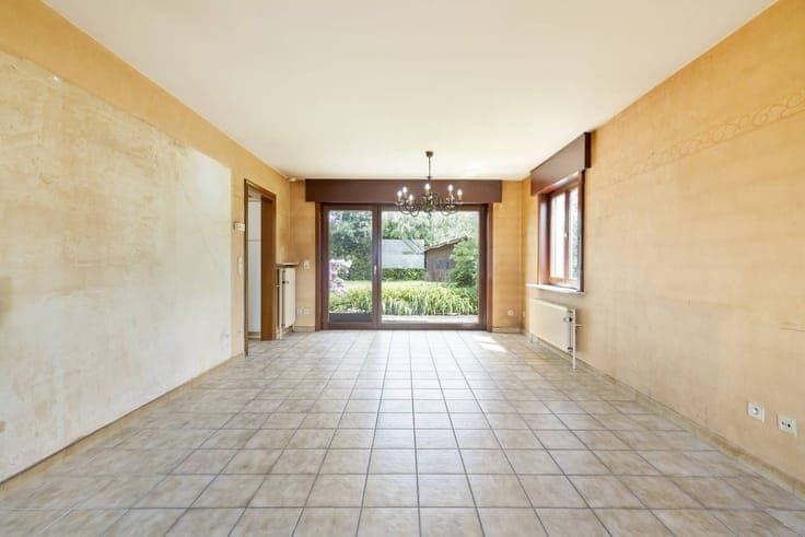Detached house on a residential location for sale in Gullege