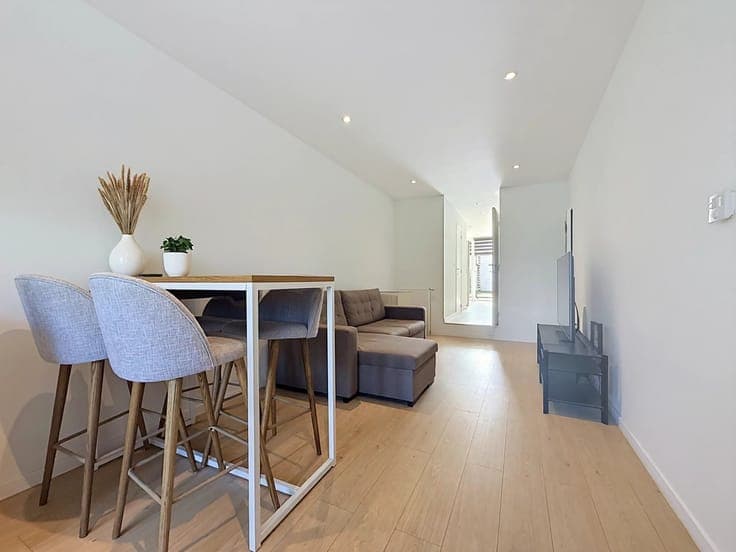 Sale - Building Sint-Pieters-Leeuw - 439,000 €