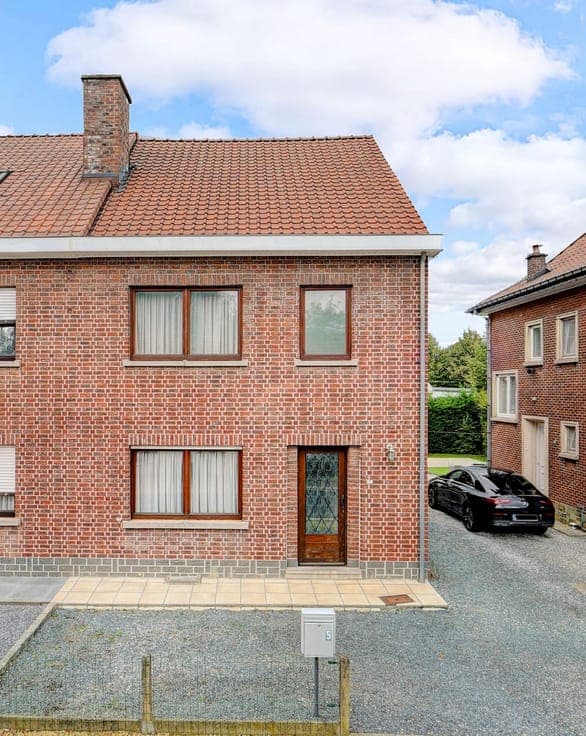 Home with garden and garage in Overijse