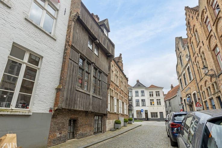 Charming mansion with wooden façade for sale in Bruges