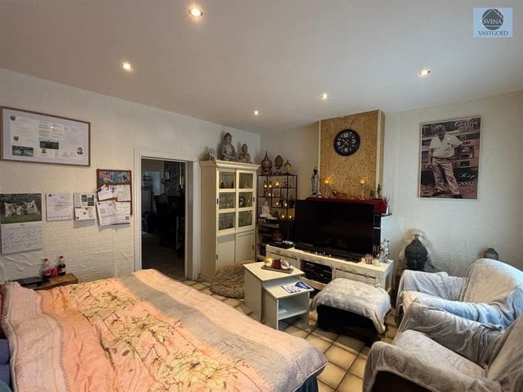 HOUSE TO REFRESH WITH 2 ROOMS