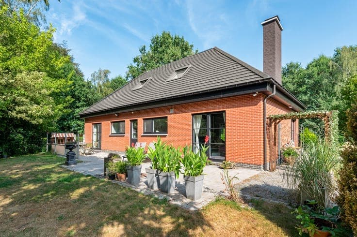 Instapklare, volledig gerenoveerde woning met 3 slaapkame...