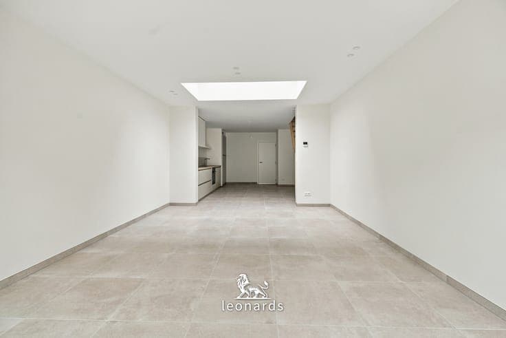 Move-in ready home, ideal first purchase or investment!