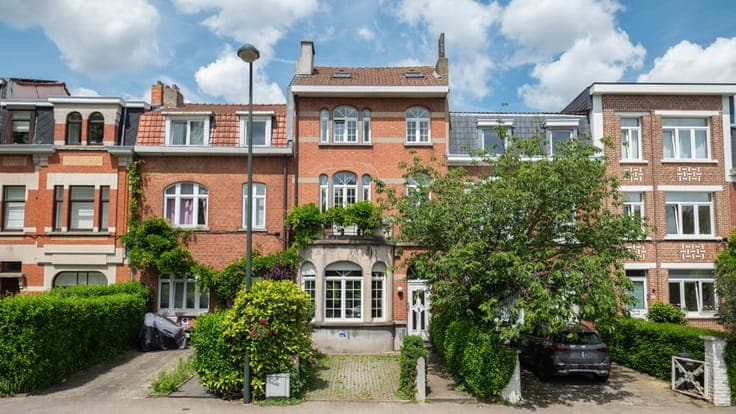 GEORGES HENRI - HOUSE 5Bd +/- 282 m2 WITH GARDEN