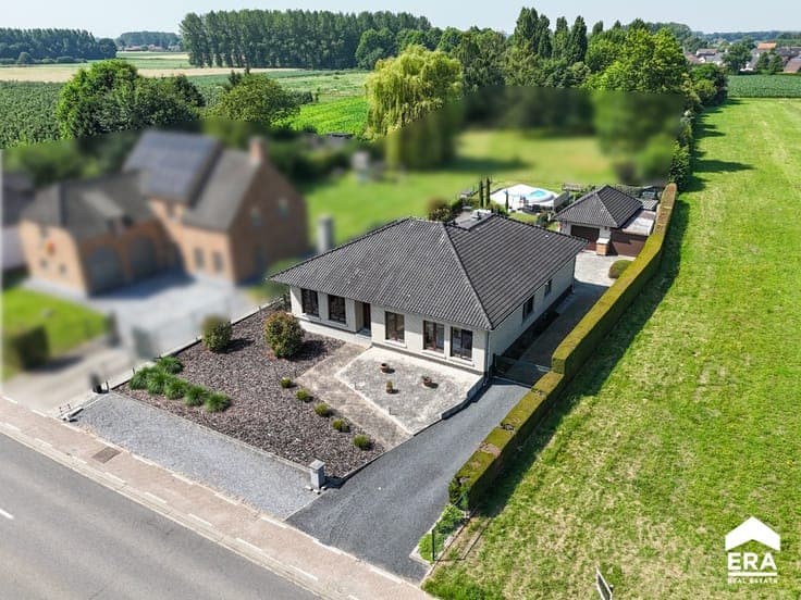 Spacious detached home in Halen with garden & pool