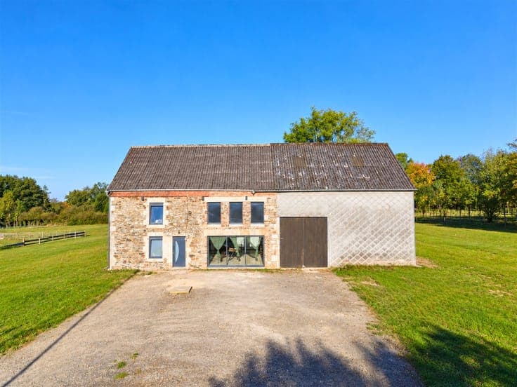 FULLY RENOVATED OLD FARMHOUSE – 24.68 ARES OF LAND