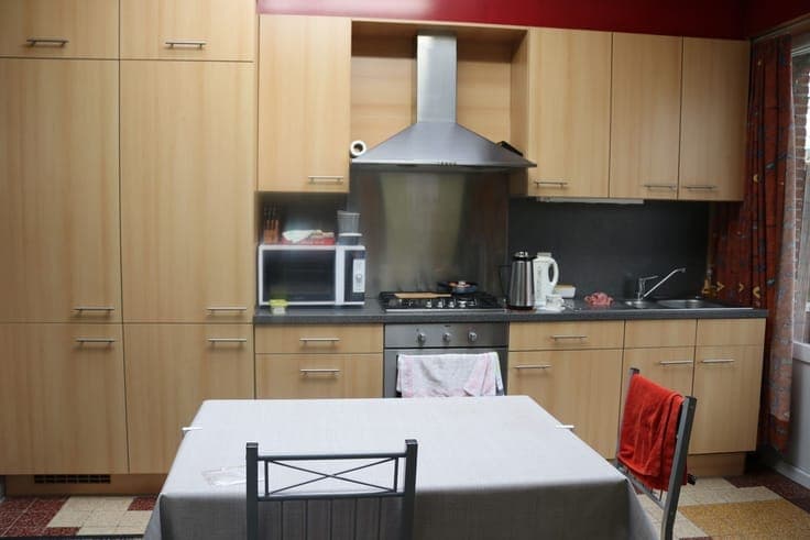 Solide woning met 2 slaapkamers, garage en oprit