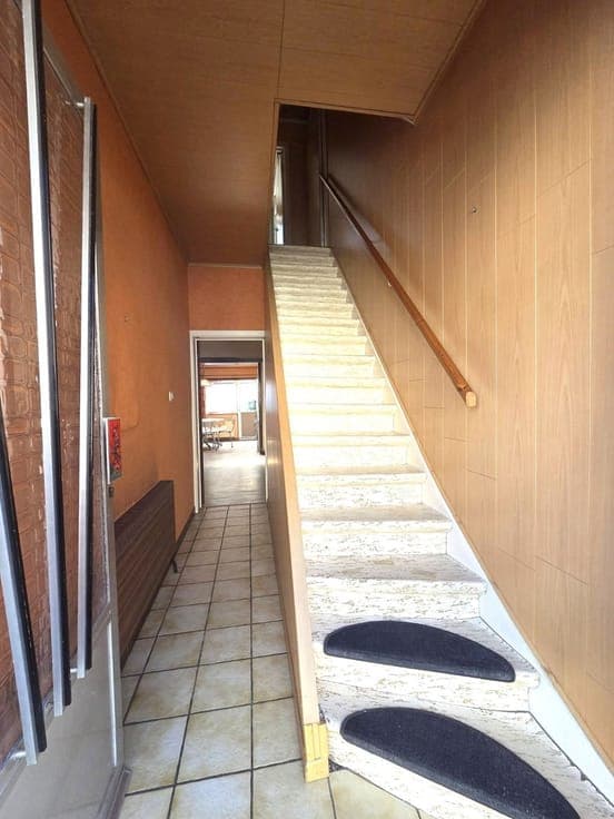 Cool terraced house in a popular residential area...