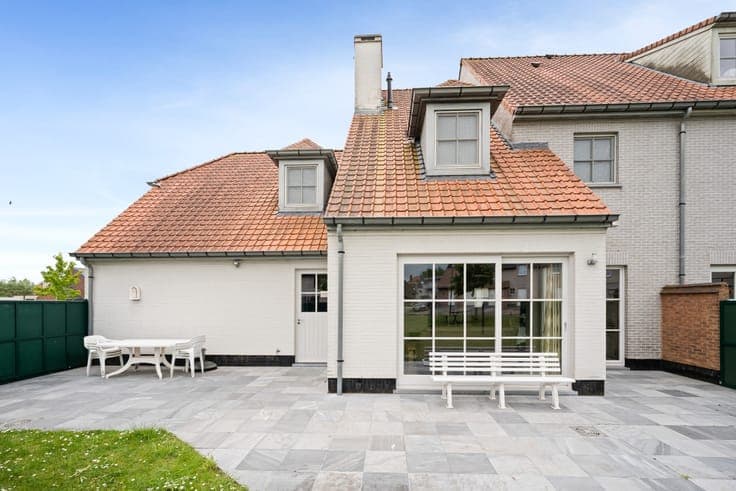 Héél ruime woning in het centrum van Lendelede met 4 slaa...